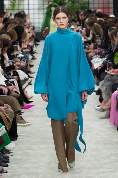 Look 43